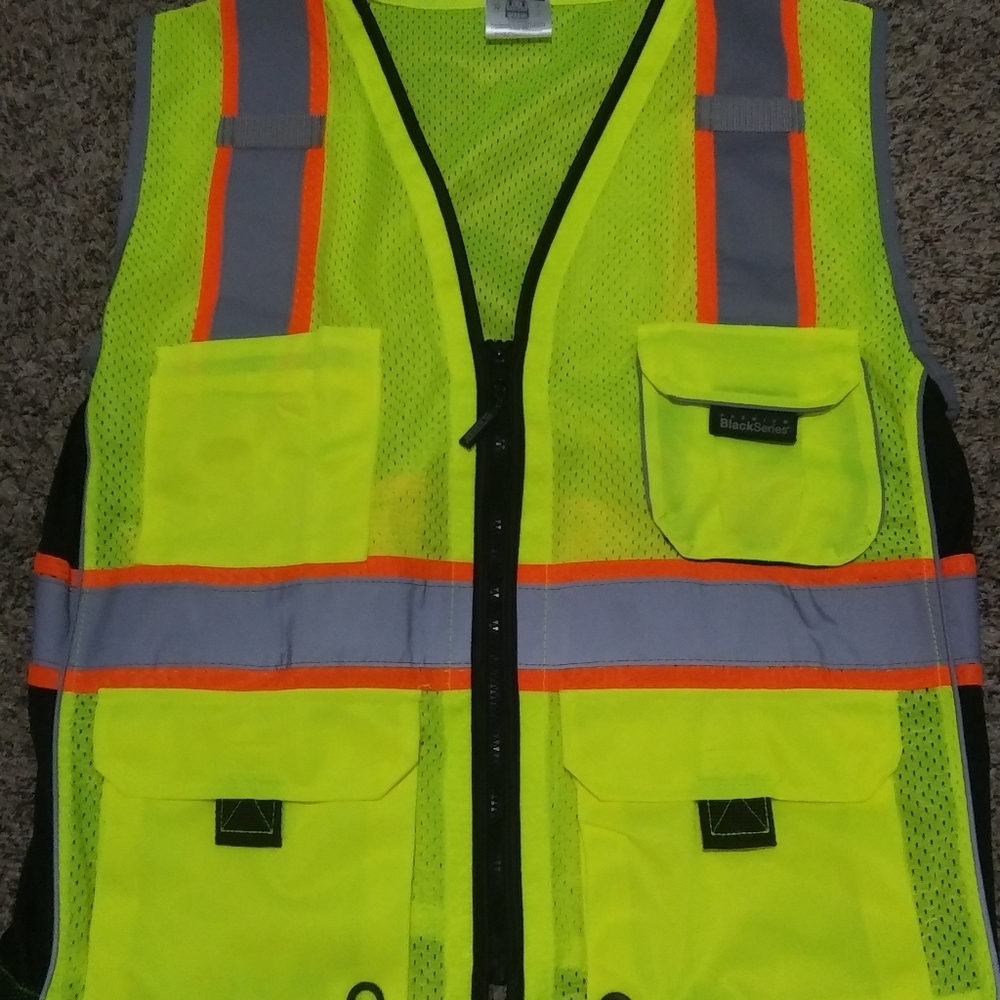 ML Kishigo Safety Vest size L - Picture 1 of 2
